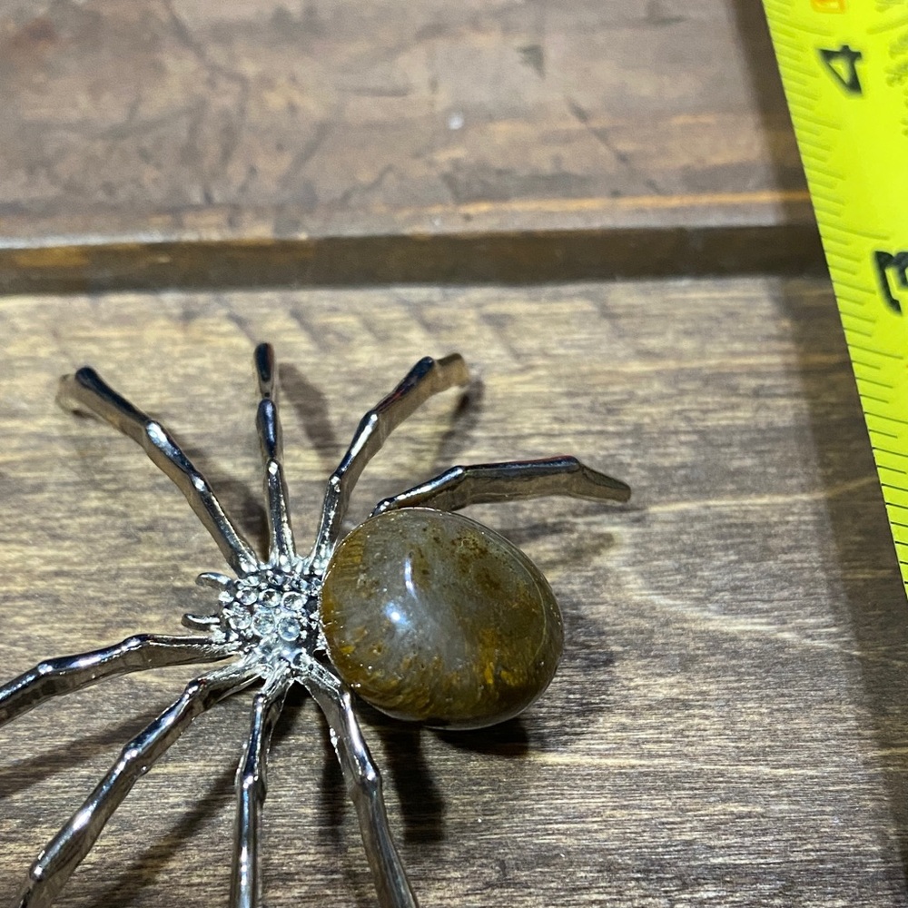 Silver and Brown Stone Spider - Picture 9 of 11